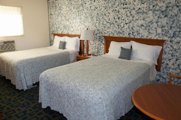 Sara Glen Motel - Saratoga Springs-Glens Falls image 16